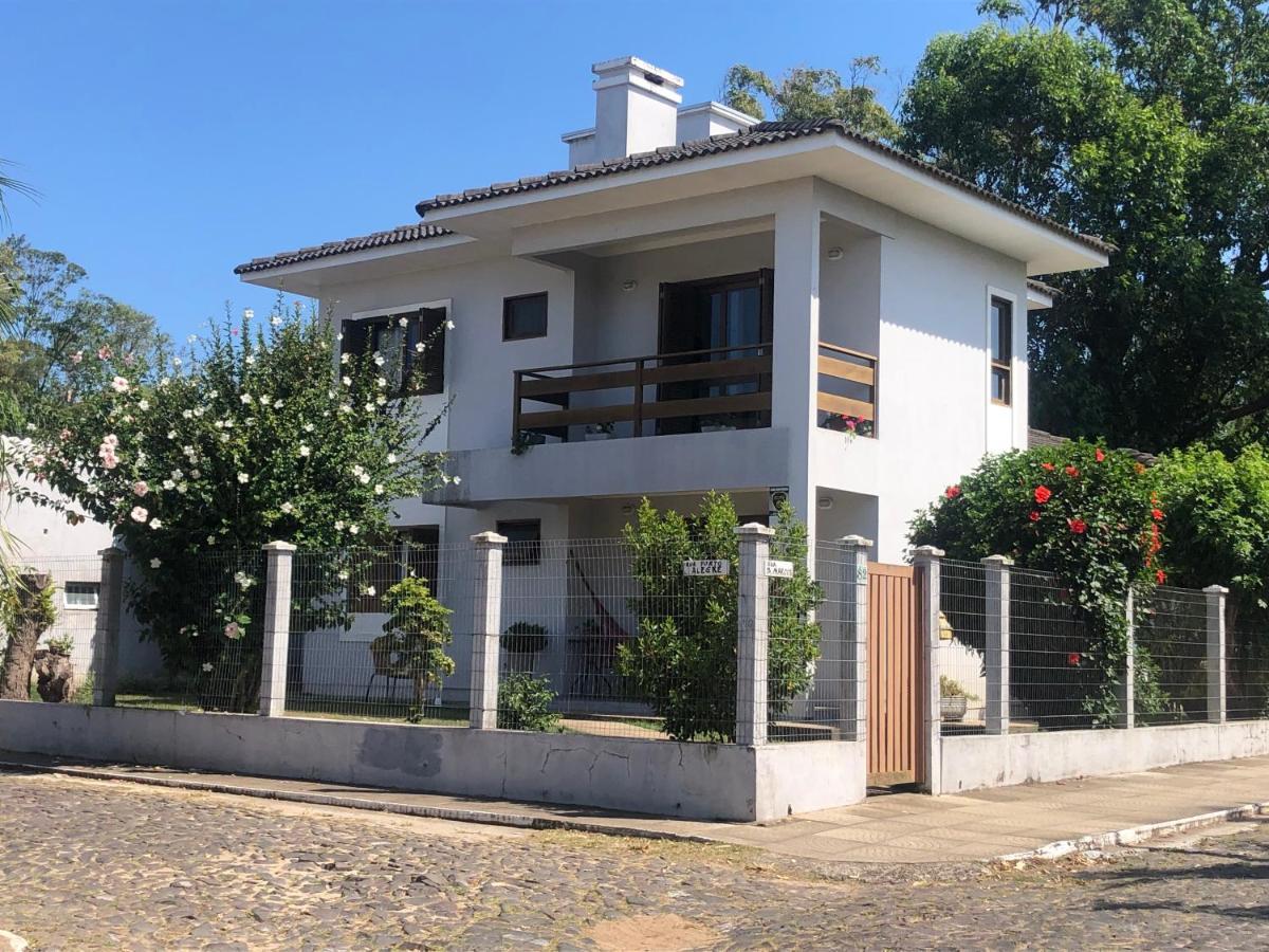 Sobrado Aconchegante Villa ตอร์เฮส ภายนอก รูปภาพ